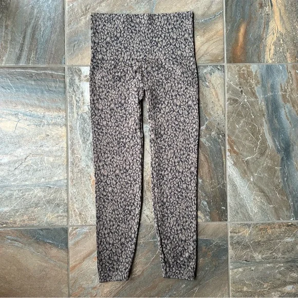 Spanx Look at Me Now Seamless Leggings Leopard Print Brown Tan Size Large - Picture 6 of 9